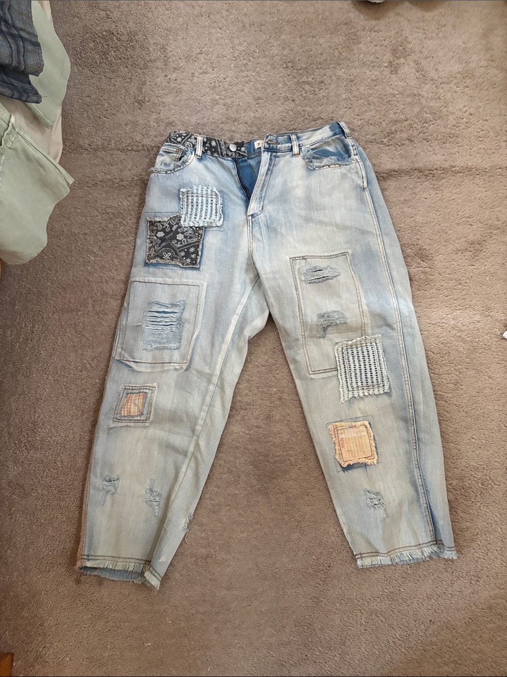 POL Women’s Light Wash Boyfriend Jeans with Patchwork
